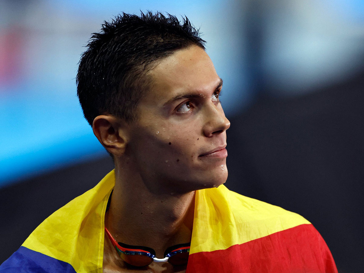 بوبوفيتش يُتوج بذهبية سباق 100 متر حرة في بطولة العالم للألعاب المائية