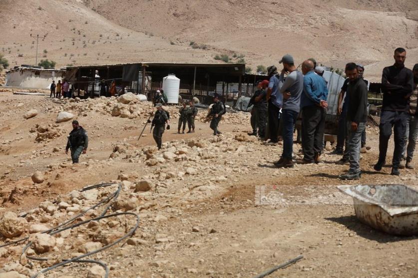 مستوطنون يقتحمون تجمع شلال العوجا شمال أريحا