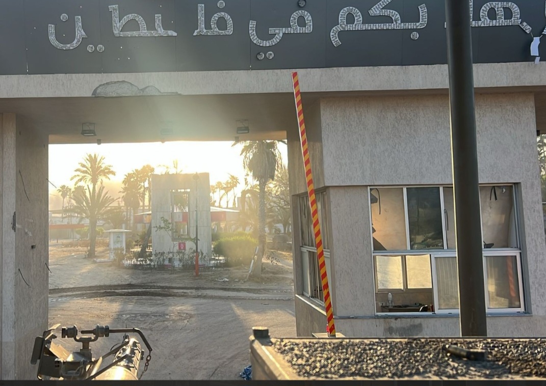 خبير: تصريحات المجرم نتنياهو حول معبر رفح التفاف على اتفاق غزة وانتهاك للسيادة الفلسطينية