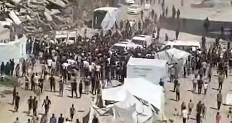 استشهاد فلسطيني وإصابة آخرين بقصف للعدو الإسرائيلي غربي غزة