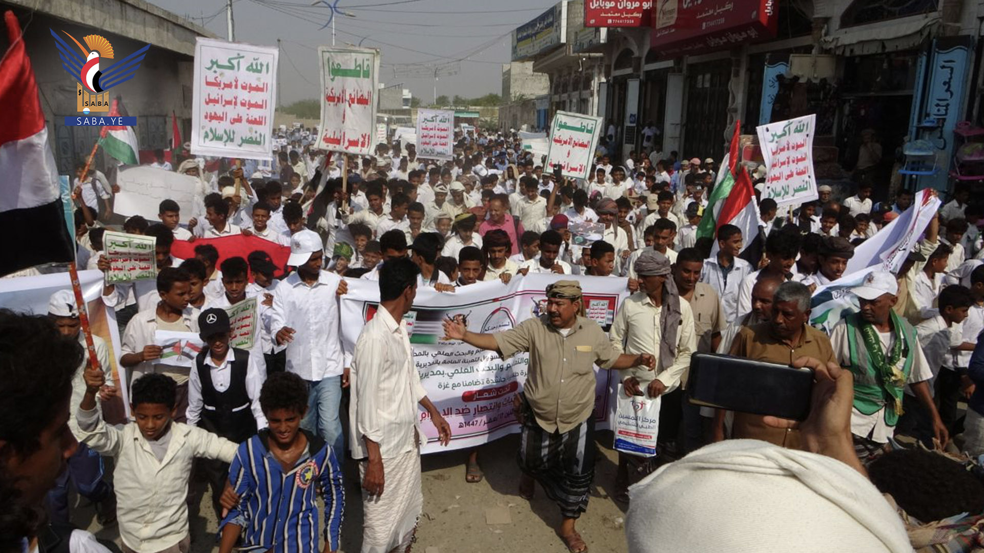 مسيرات طلابية في القناوص والمغلاف واللحية بالحديدة تندد بجرائم العدوان في غزة