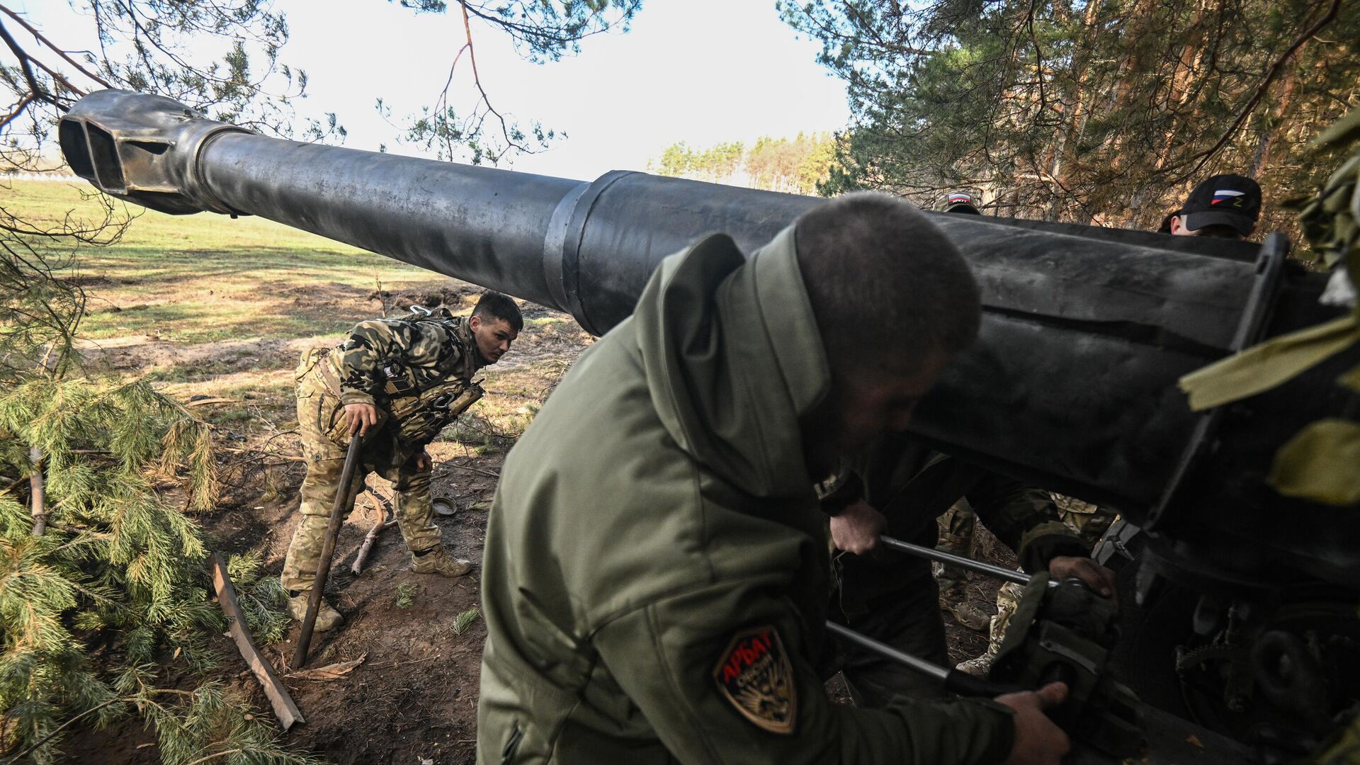 قائد قوات "أخمات" الروسية: جثث آلاف المسلحين الأوكرانيين ما تزال في مواقع المعارك بكورسك