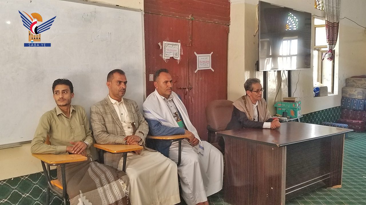  الاطلاع على الدورات الصيفية بمدرسة الشهيد المحطوري بحجة