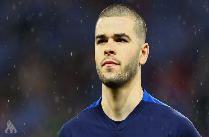 باريس سان جيرمان يعلن التعاقد رسميا مع الحارس لوكاس شوفالييه 