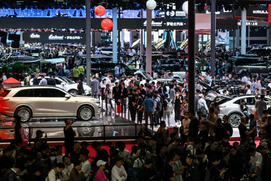 قادة صينيون يتعهدون تقديم الدعم للاقتصاد مع تفاقم الحرب التجارية مع واشنطن