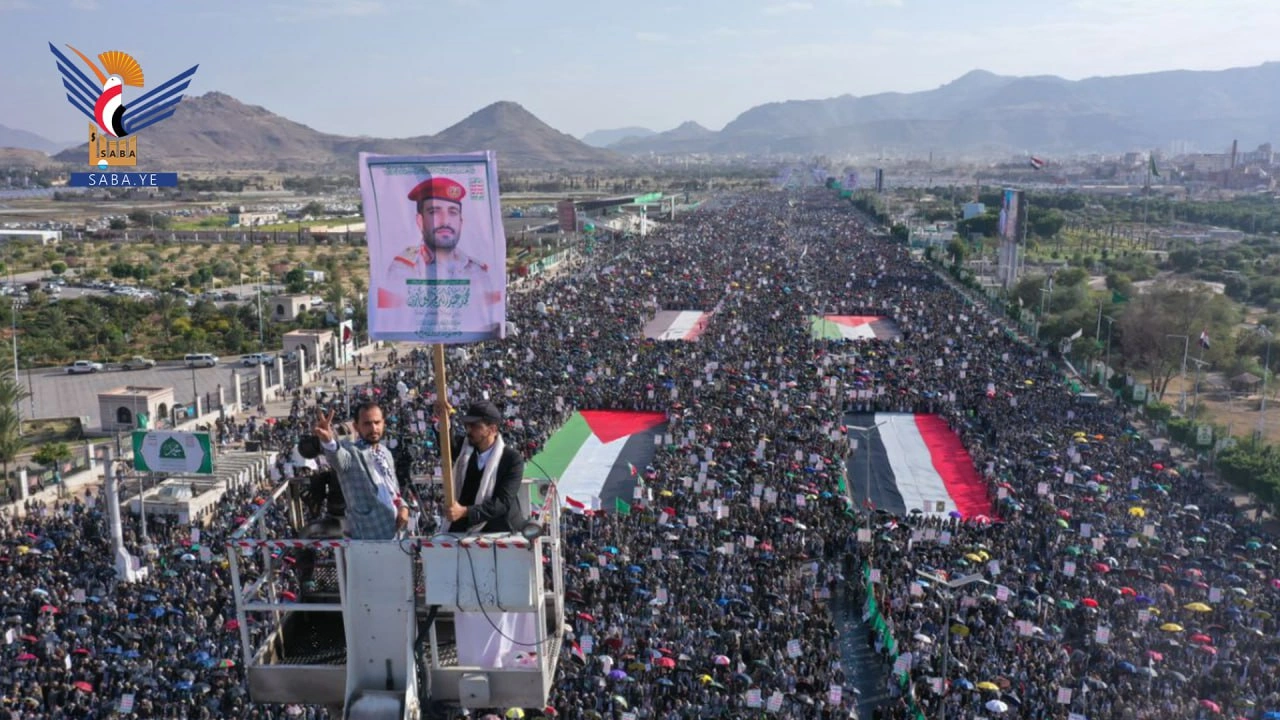 مسيرة مليونية بالعاصمة صنعاء تجدد العهد للشهداء وتؤكد الجهوزية لنصرة فلسطين