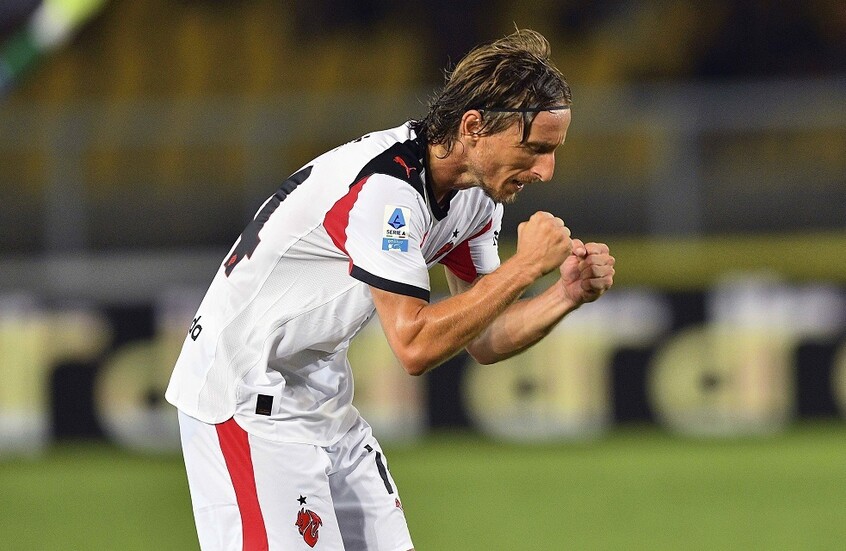 ميلان يتغلب ليتشي في الدوري الإيطالي ميلان يتغلب ليتشي في الدوري الإيطالي