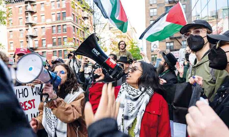 "الإيطاليون يرددون شعارات معادية لـ"إسرائيل" "الإيطاليون يرددون شعارات معادية لـ"إسرائيل"