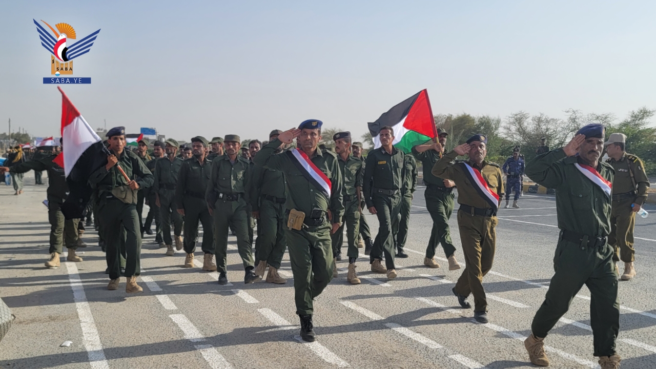 عرض مهيب لوحدات رمزية من التشكيلات الأمنية والتعبئة في محافظة حجة