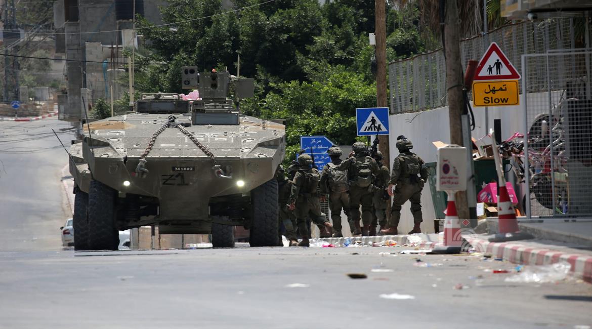 العدو الإسرائيلي يواصل اقتحام جبع جنوب جنين ويحول منازل إلى ثكنات عسكرية