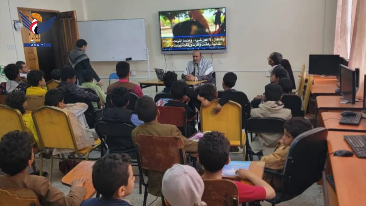 عدد من طلاب المراكز الصيفية النموذجية يزورون جامعة المحويت