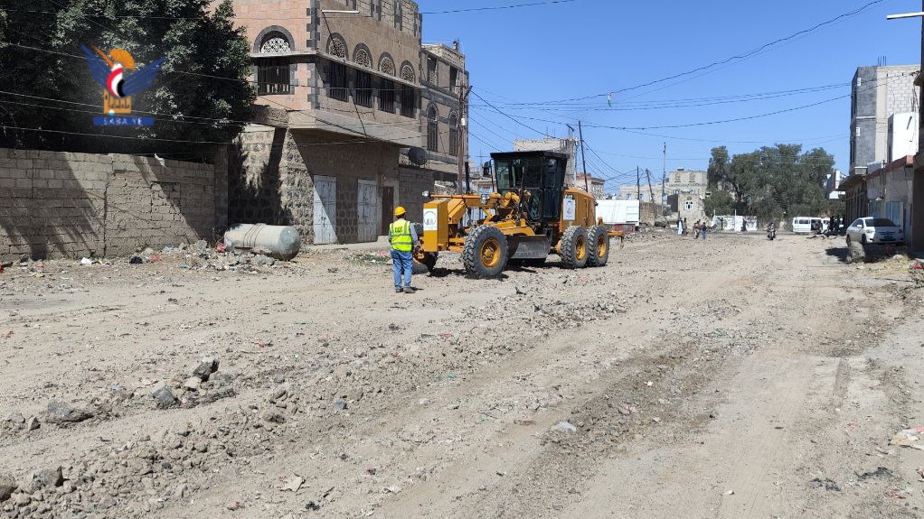 مكتب الأشغال يدشن مشروع مسح وتسوية شوارع بمدينة ذمار