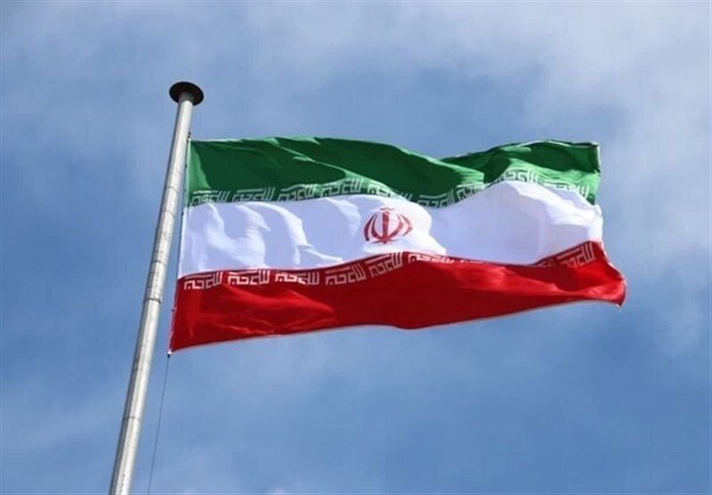 إيران تحذر أمريكا بعد الهجوم على سفينة "توسكا" واحتجاز طاقمها كرهائن