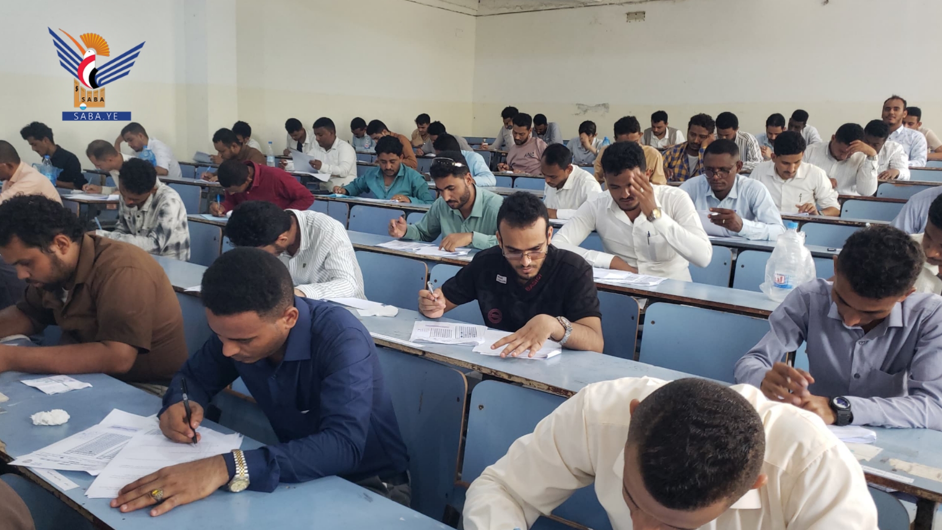 663 من خريجي التخصصات الطبية بالحديدة يؤدون امتحان الكفاءة الثاني لمزاولة المهنة