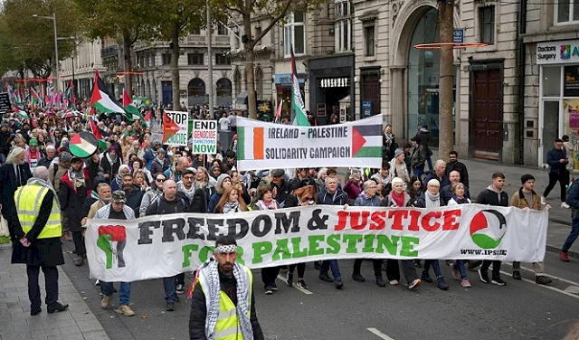 تظاهرة في ميلانو الإيطالية تطالب بوقف العدوان الإسرائيلي على قطاع غزة