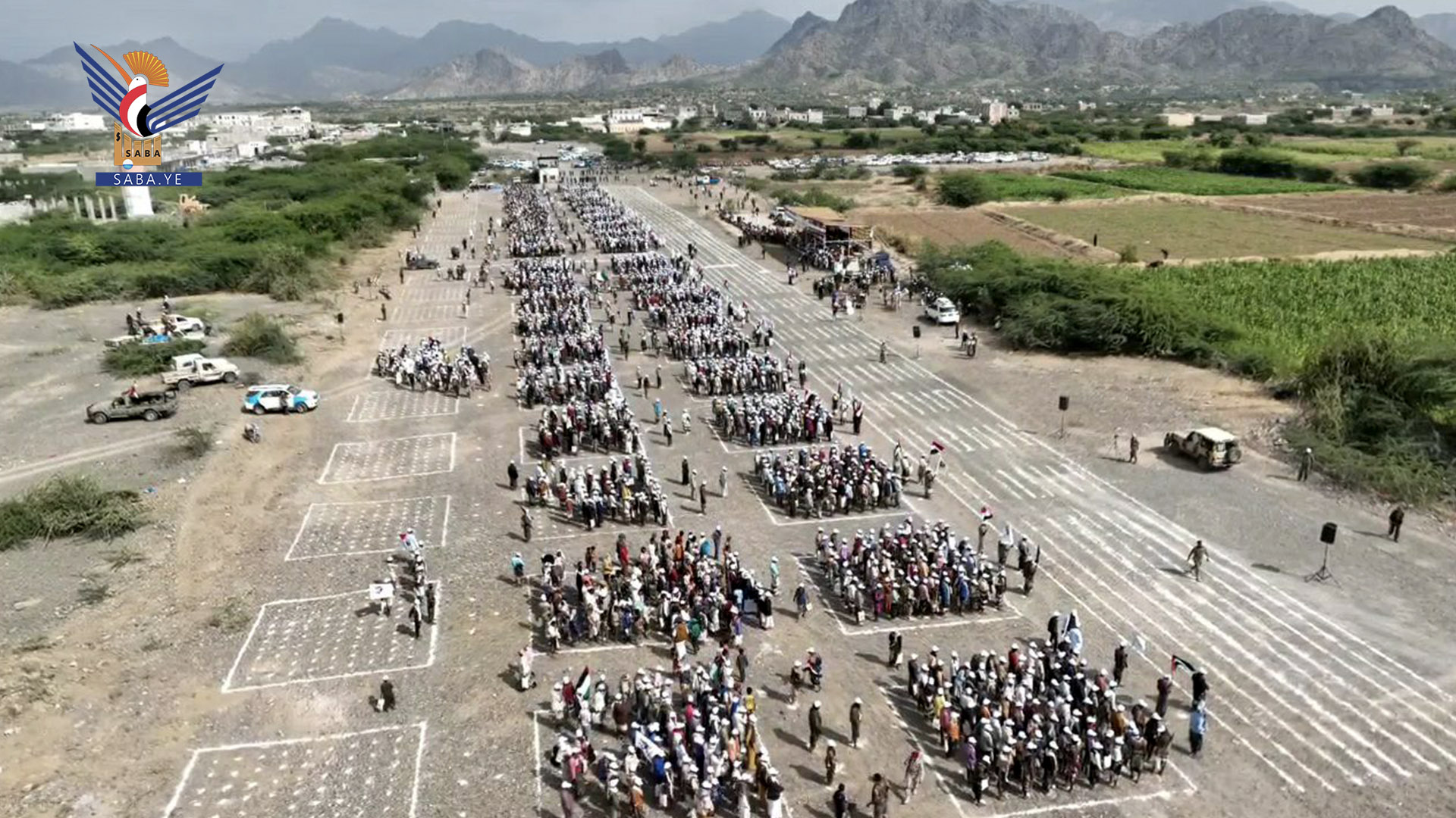 عرض عسكري مهيب لخريجي دورات التعبئة العامة "طوفان الأقصى"​ بالحديدة