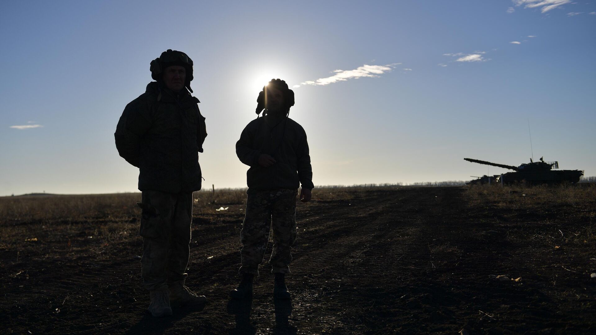 العدو الصهيوني يقتحم مدينة طولكرم وضاحية ذنابة شرقا