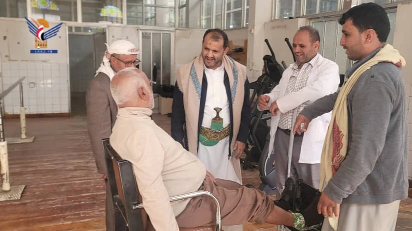 مدير صندوق رعاية وتأهيل المعاقين يطلع على سير العمل والخدمات بمركز الأطراف