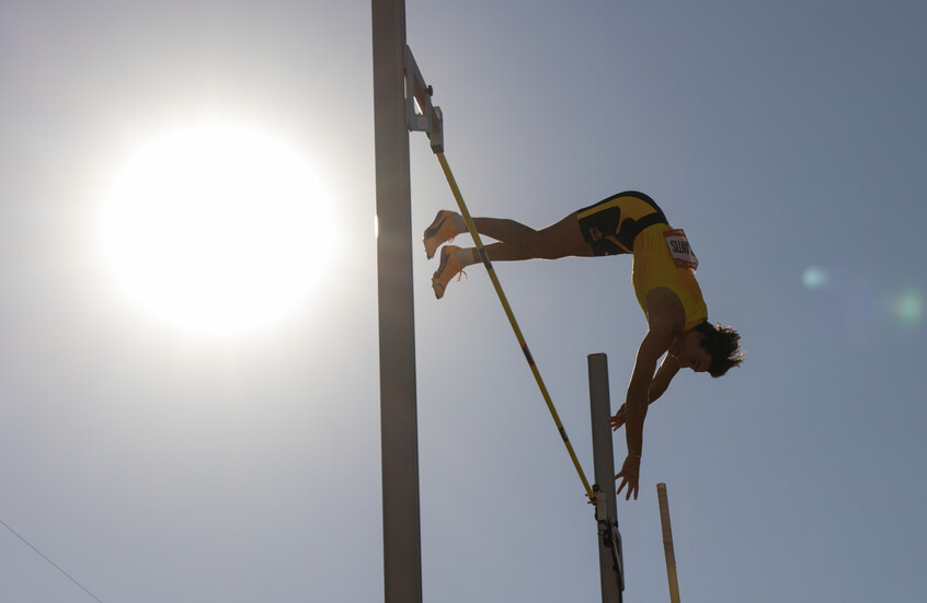 السويدي دوبلانتيـس يسجل رقما قياسيا عالميا في القفز بالزانة بستوكهولم