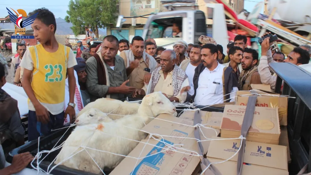 الحديدة.. تسيير قافلة غذائية للمرابطين في المديريات المحررة بالساحل الغربي