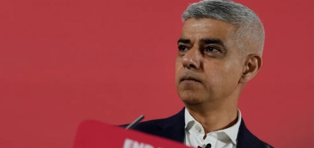 عمدة العاصمة البريطانية صادق خان يفوز بولاية ثالثة