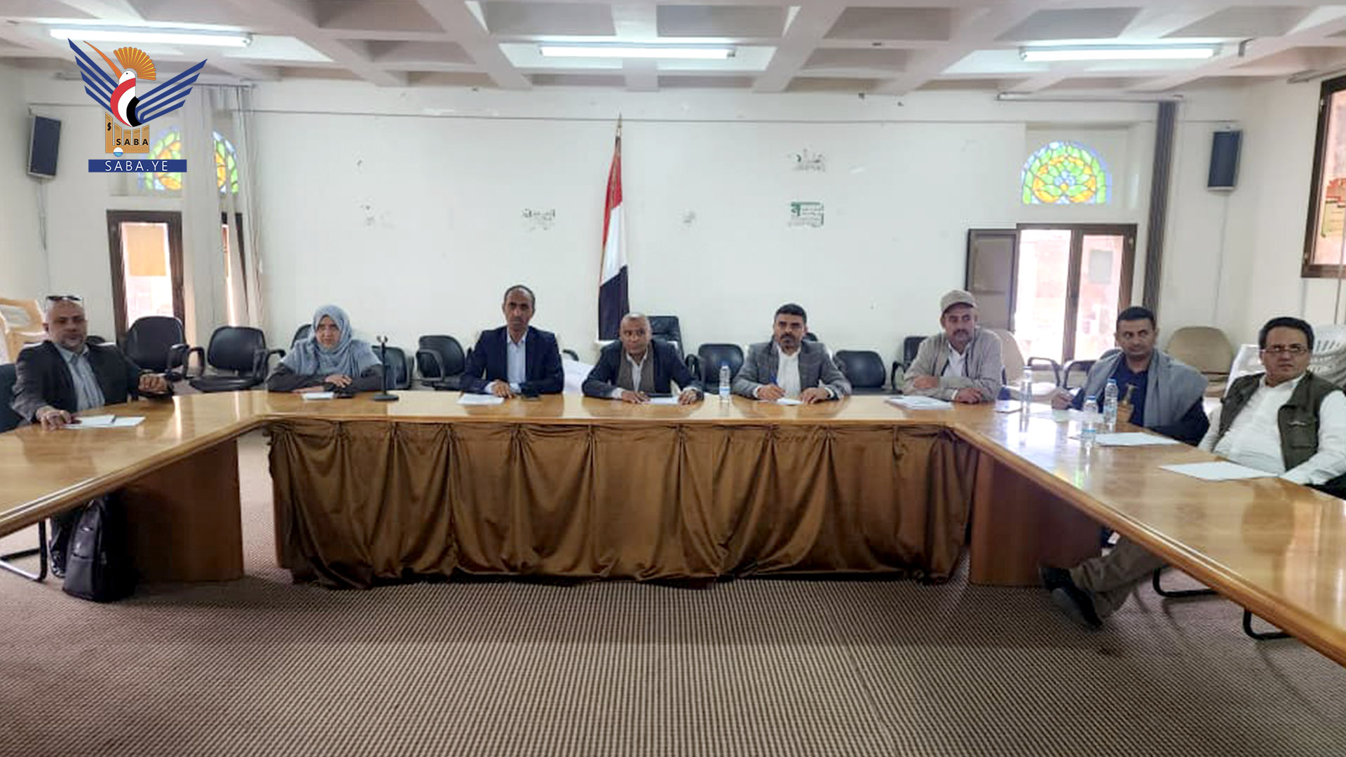  وكيل وزارة الخدمة المدنية يلتقي فريق تطوير الخدمات بوزارة الكهرباء والمياه