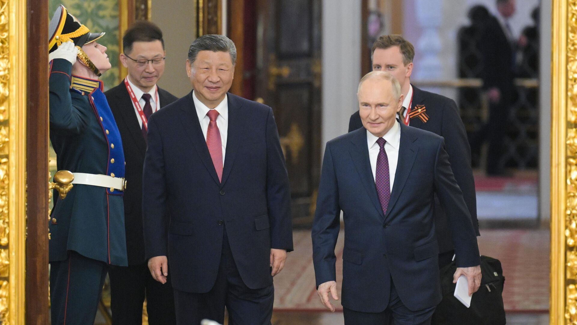 بوتين: علاقات الشراكة الشاملة والتعاون الاستراتيجي بين روسيا والصين تتطور بوتيرة متصاعدة