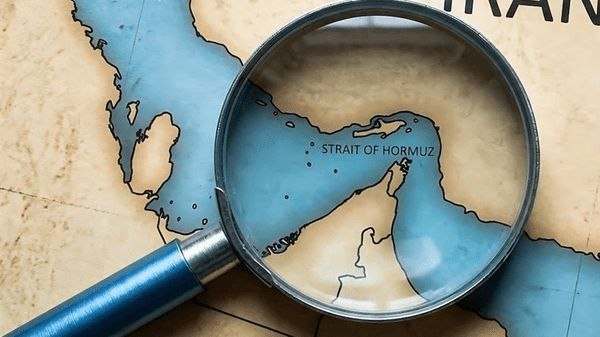وكالة فارس تفند ادعاء ترامب بشأن عودة مضيق هرمز إلى وضعه السابق