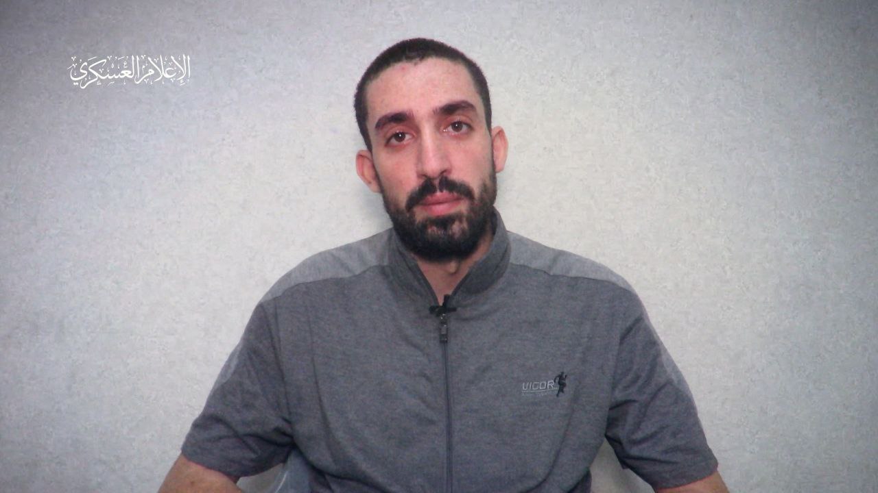 القسام تبث رسالة أسير صهيوني قتيل لنتنياهو: لقد فشلتم بحمايتنا القسام تبث رسالة أسير صهيوني قتيل لنتنياهو: لقد فشلتم بحمايتنا