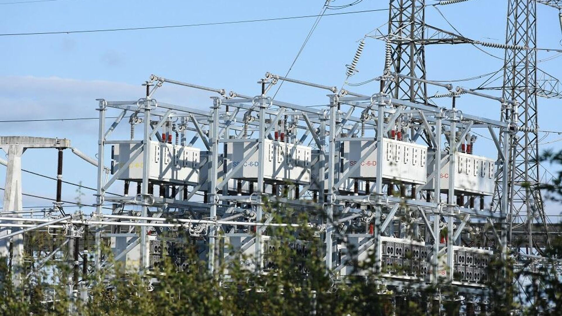 العراق بالصدراة... أكبر 5 صفقات كهرباء عربية في يونيو 2025