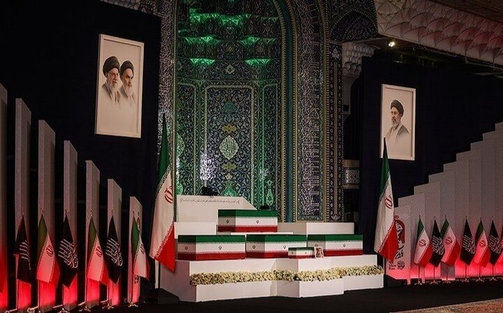 إيران.. بدء وصول الوفود الرسمية من دول العالم لتقديم الاحترام لقائد الأمة الشهيد