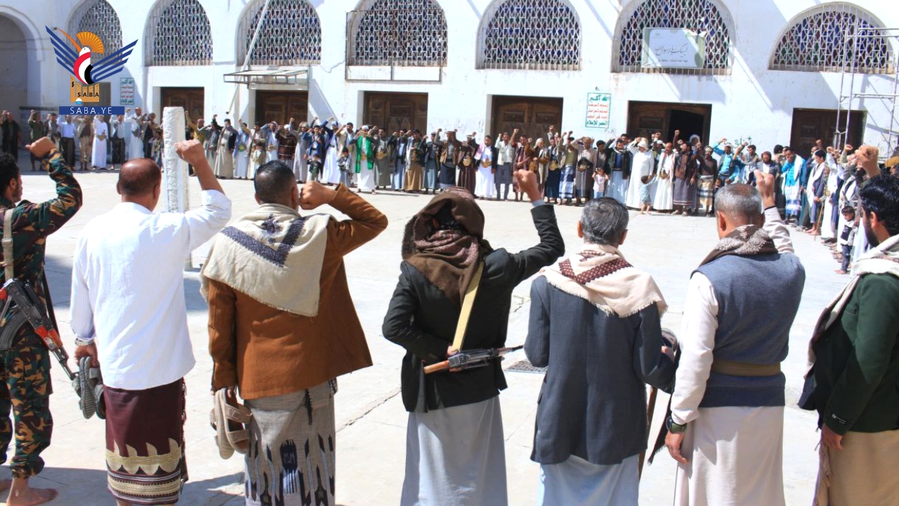 تعز.. وقفات حاشدة إعلانا للجهوزية والاستعداد لإفشال مؤامرات العدو وأدواته  