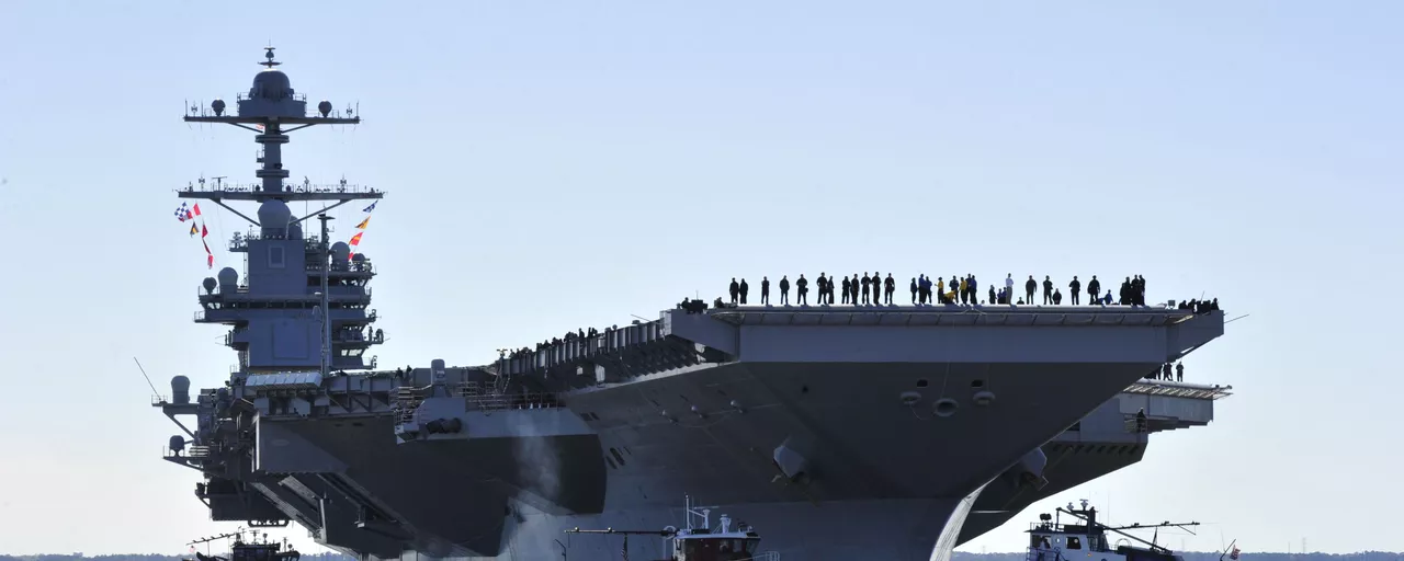 اندلاع حريق في حاملة الطائرات الأمريكية "جيرالد فورد" واستغراق اخماده 30 ساعة