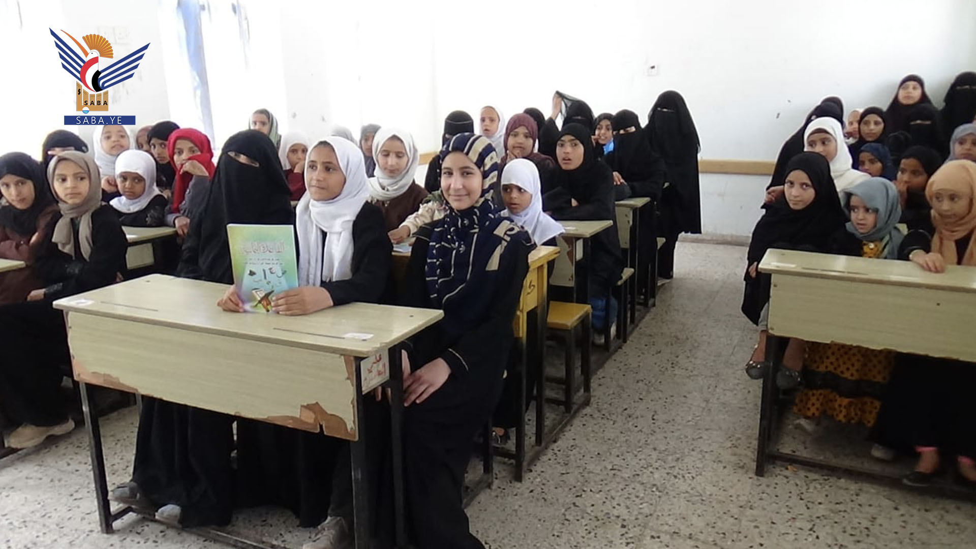 الهيئة النسائية بتعز تُدّشن أنشطة الدورات الصيفية للبنات بمديرية التعزية.