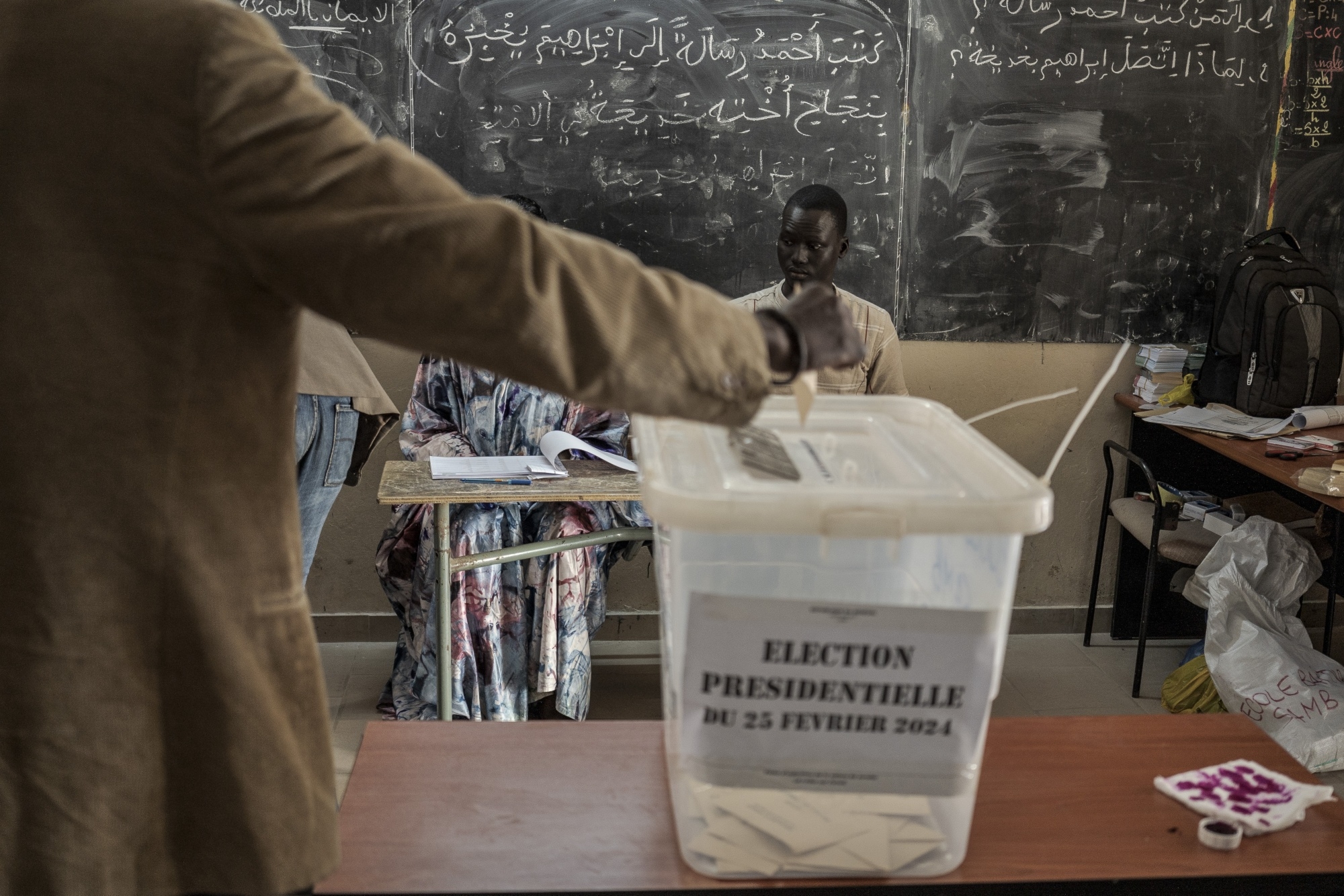 السنغال.. المعارضة تعلن فوز مرشحها في انتخابات الرئاسة قبل النتائج الرسمية