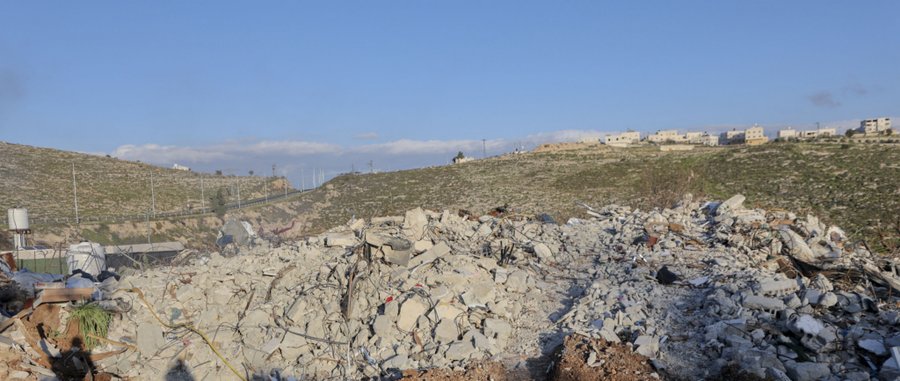 العفو الدولية: "إسرائيل" أطلقت تدابير غير قانونية لتجريد الفلسطينيين من ممتلكاتهم في الضفة والقدس