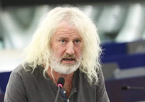 "ميك والاس" ينتقد الموقف الأمريكي تجاه إسرائيل ويصفه بـ"المثير للشفقة"