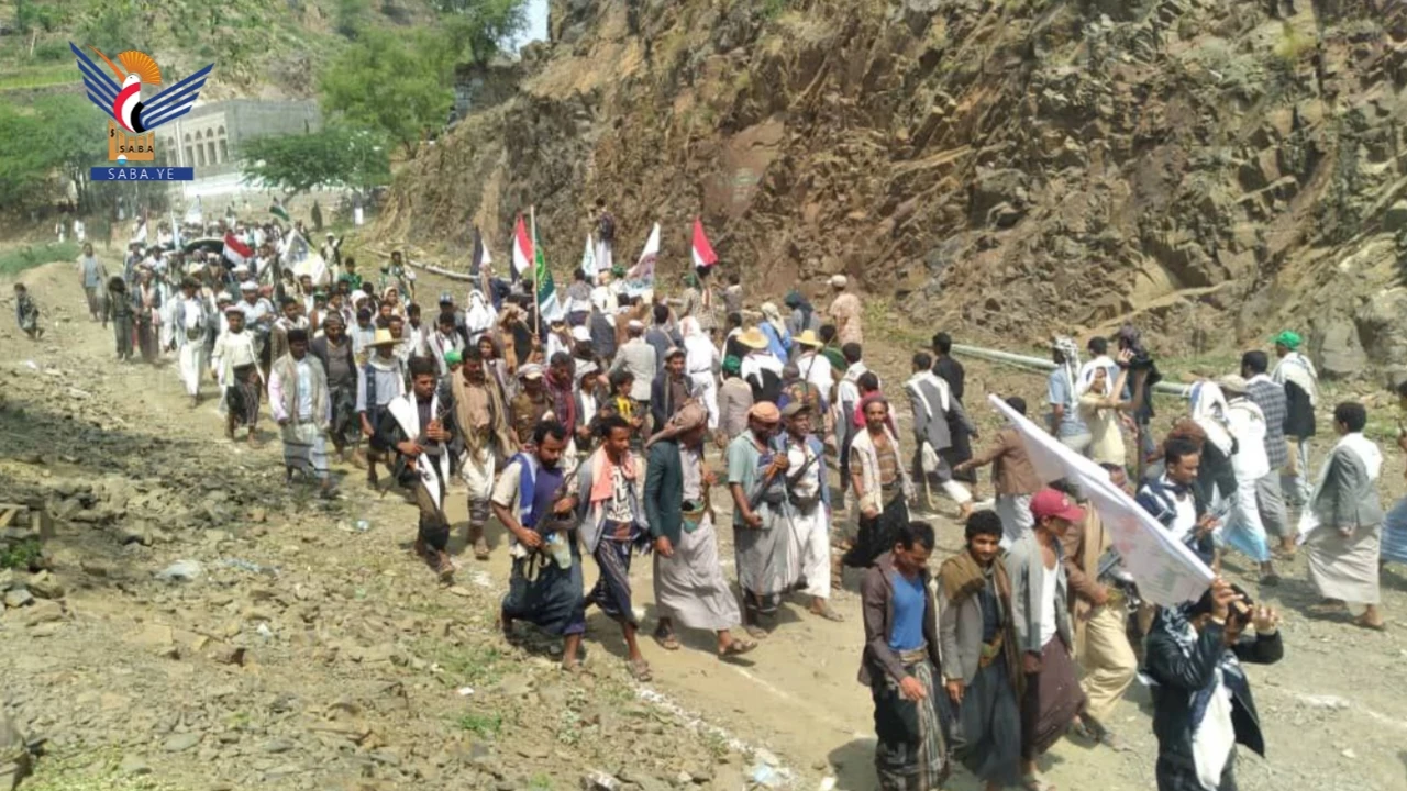 عرض شعبي لقوات التعبئة في وضرة بحجة بمناسبة العيد 11 لثورة 21 سبتمبر