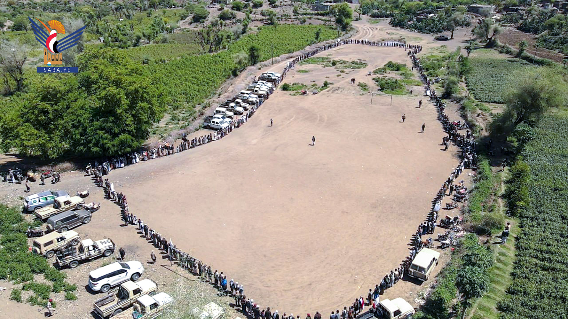 أبناء عزل مديرية حزم العدين في إب يعلنون النفير العام  