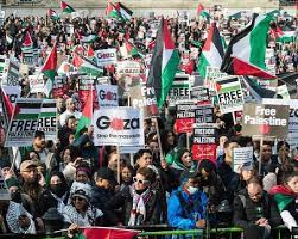 مسيرة تجوب شوارع جنيف تضامنا مع الشعب الفلسطيني وتنديدا بحرب الابادة 