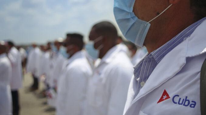 كوبا: الولايات المتحدة تمارس ضغوطًا وابتزازًا لإنهاء وجود البعثات الطبية الكوبية
