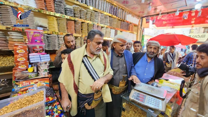 محافظ البيضاء يطلّع على الأوضاع التموينية في أسواق المدينة