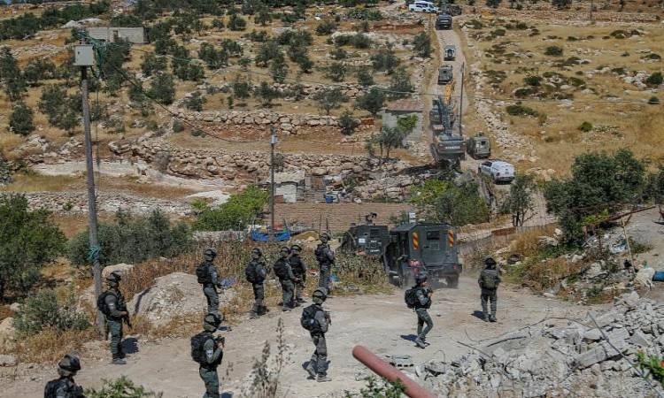 سوريا..العدو الصهيوني يستهدف صحفيين بالقذائف ويتوغل في ريف القنيطرة الأوسط