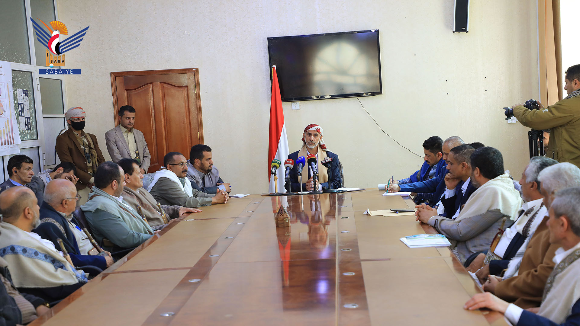 مفتاح يناقش سير أداء عمل وزارة الزراعة والثروة السمكية