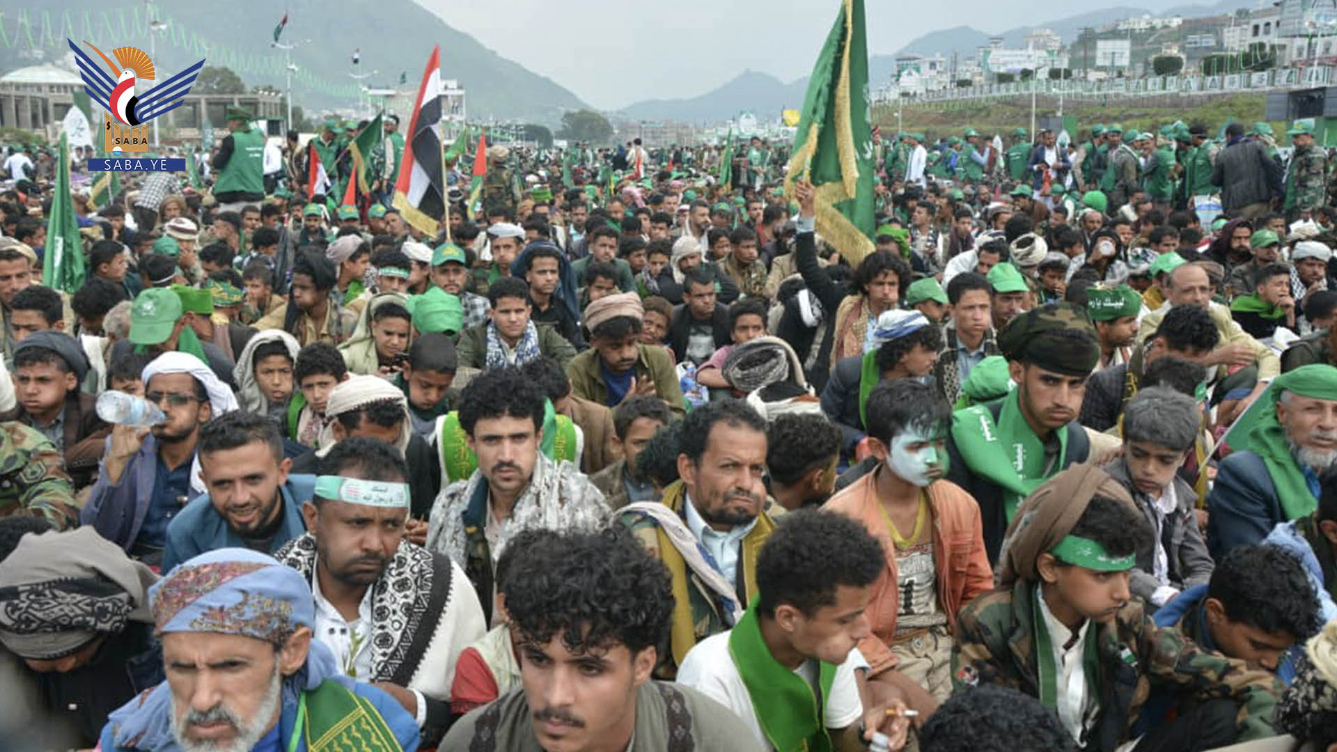 إب.. حشود جماهيرية غير مسبوقة في الفعاليات المركزية لذكرى المولد النبوي