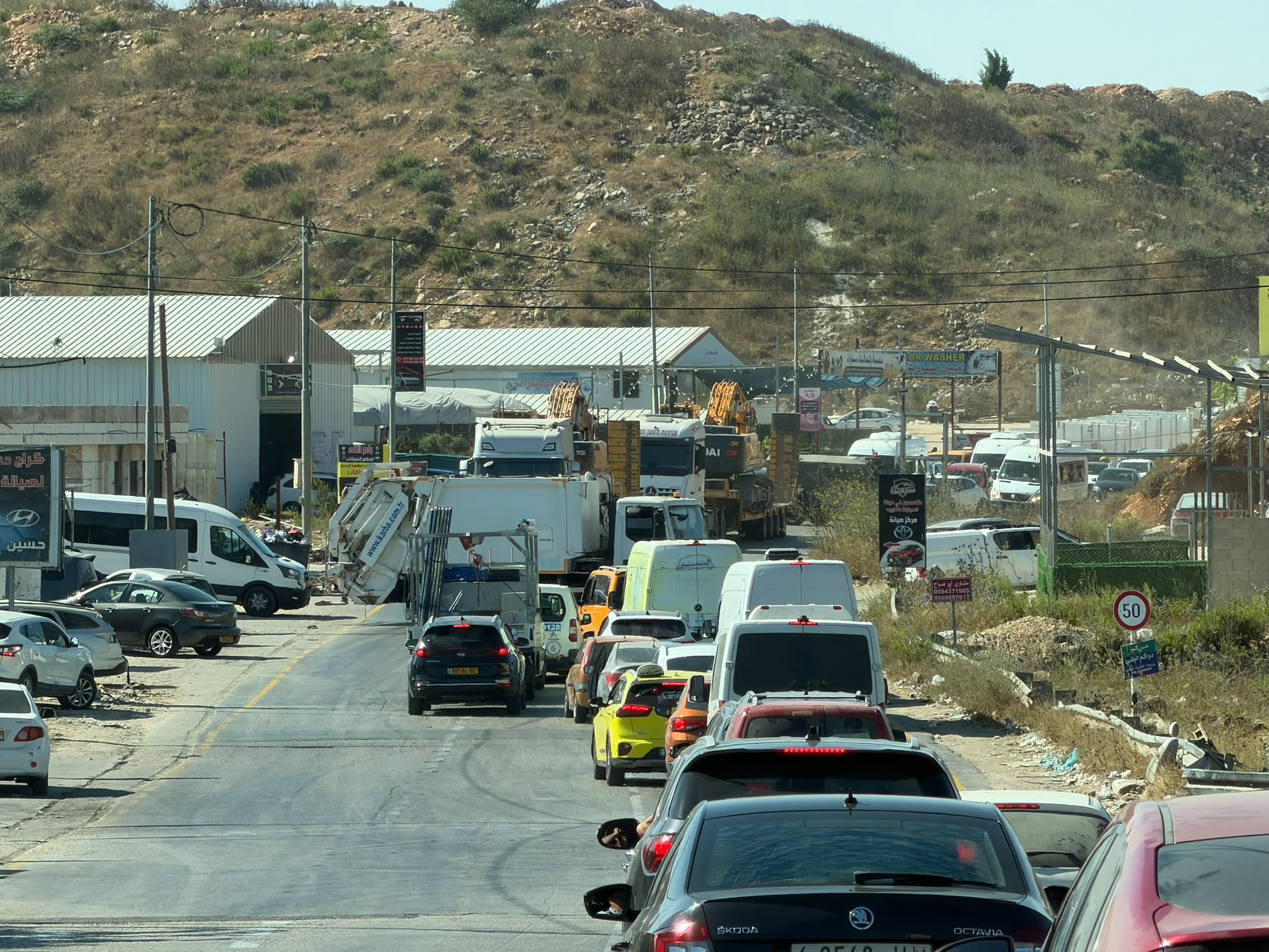 العدو الإسرائيلي ومستوطنوه يعتدون على الفلسطينيين وممتلكاتهم في الضفة والقدس المحتلة
