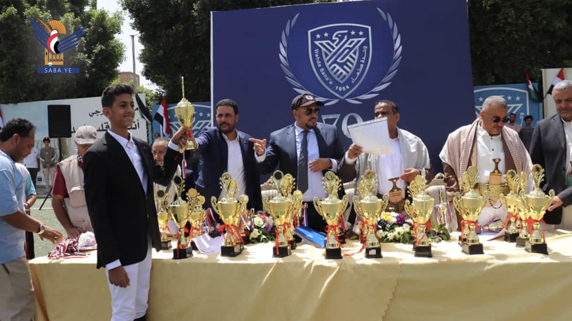 تكريم الفائزين في ملتقى نادي الوحدة الصيفي