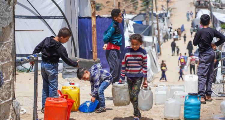 متحدث الأمم المتحدة: 2.1 مليون فلسطيني محاصرون في أقل من نصف مساحة غزة