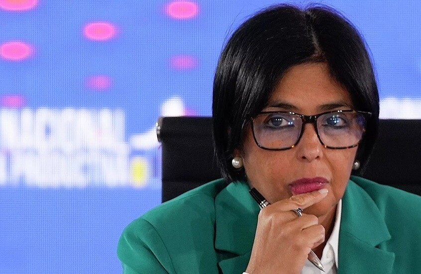 الرئاسة الفنزويلية تنفي زيارة الرئيسة بالوكالة لواشنطن