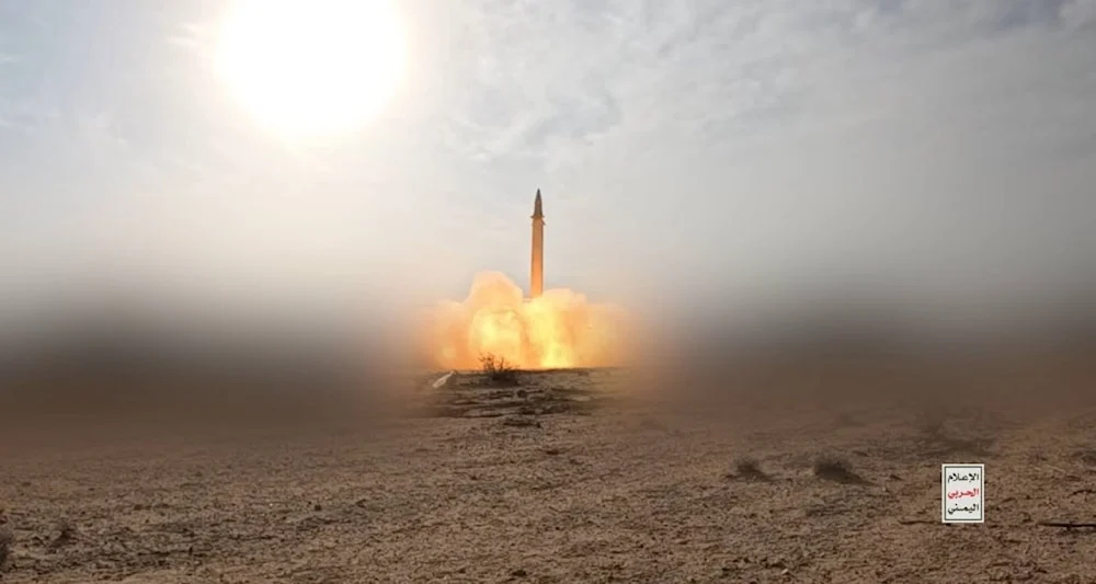 صنعاء تستهدف "بن غوريون" بصاروخ باليستي فرط صوتي.. وتُهاجم هدفاً في يافا المحتلة صنعاء تستهدف "بن غوريون" بصاروخ باليستي فرط صوتي.. وتُهاجم هدفاً في يافا المحتلة